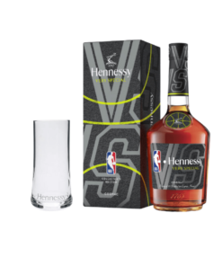 קוניאק הנסי vs מהדורה מוגבלת וכוס ממותגת מתנה